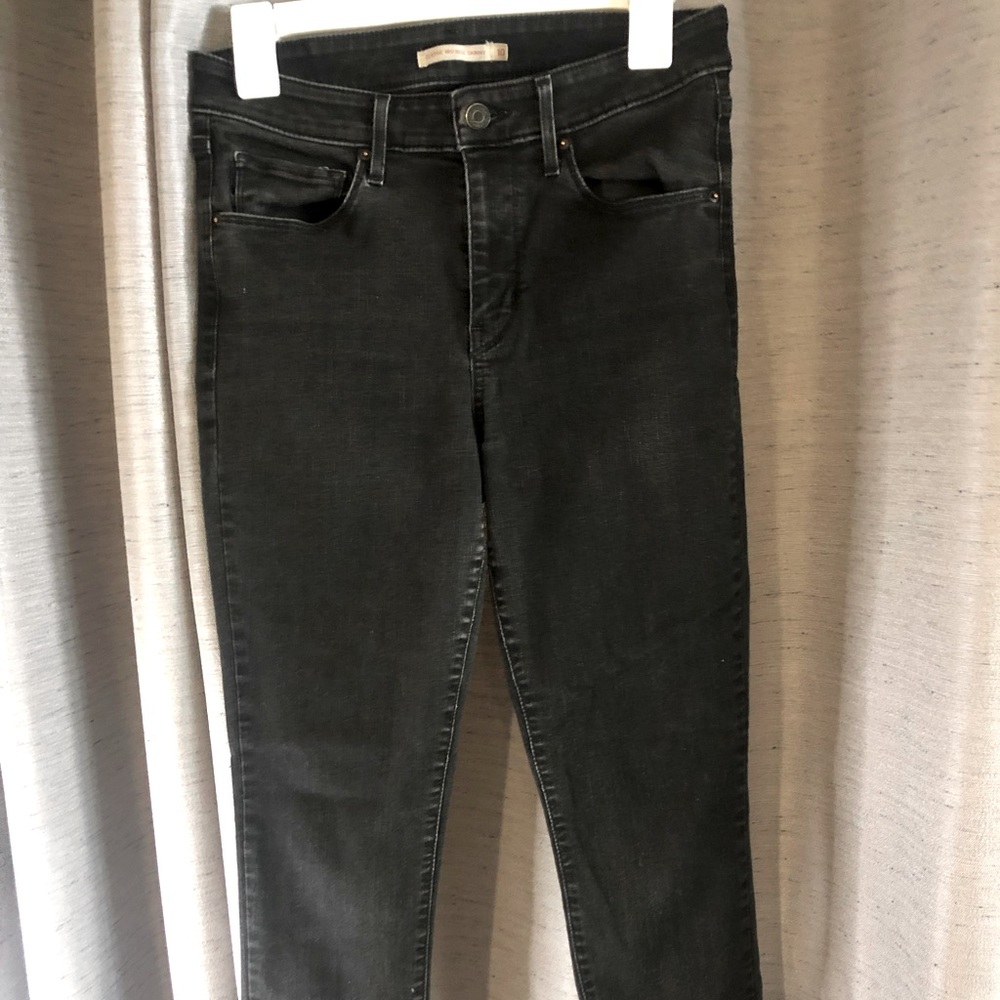 Levis Womens Classic Mid Rise Skinny Black size 10